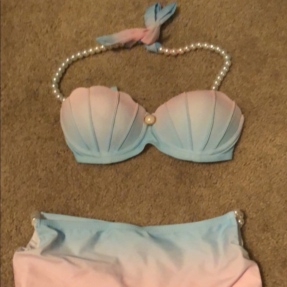 Bikini pearl